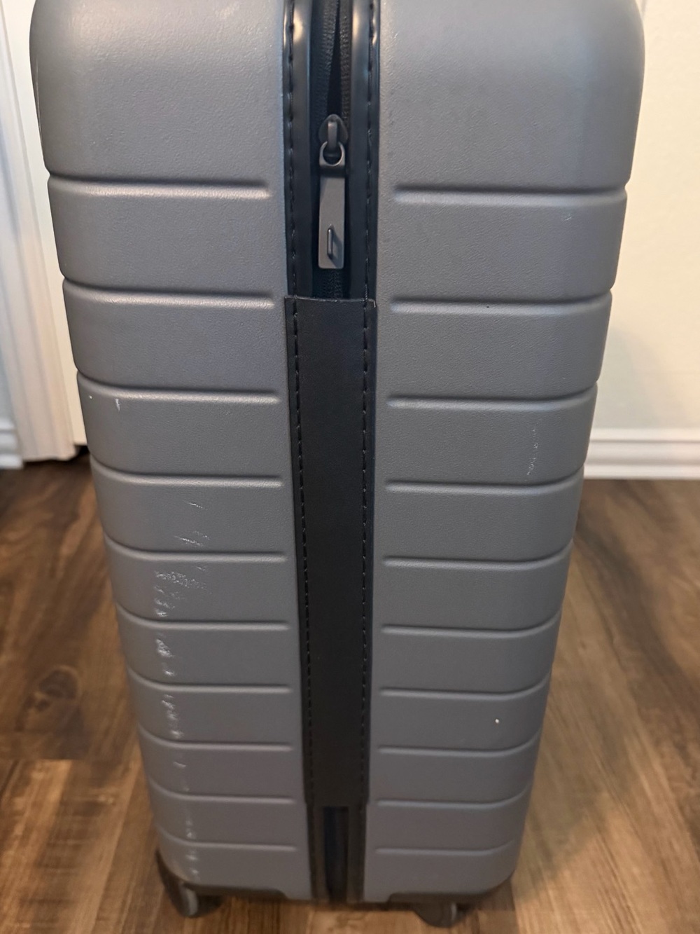 Away Carry-On Hardshell Suitcase in Matte Gray - Picture 4 of 6
